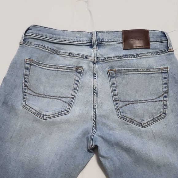 Hollister 30/32 Bootcut Stretch Jean - Picture 4 of 5